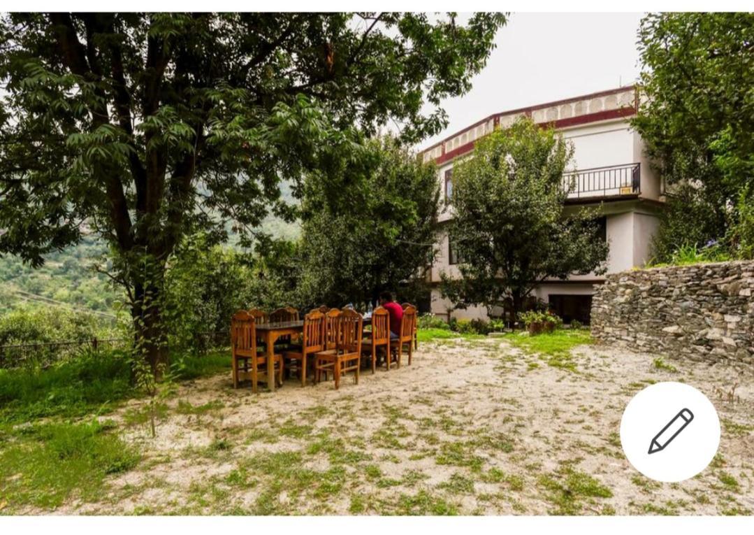 Tirthan Crest Homestay Banjār Eksteriør bilde