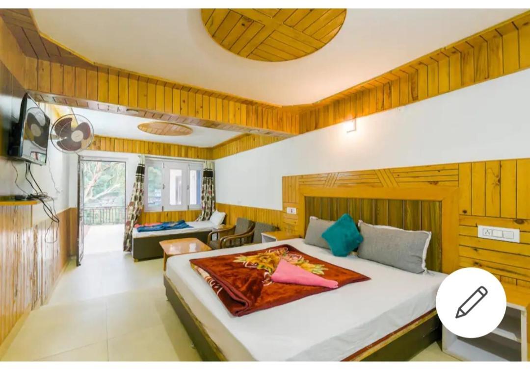 Tirthan Crest Homestay Banjār Eksteriør bilde